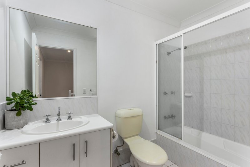 Photo - 3/7 Cupania Place, Elanora QLD 4221 - Image 12