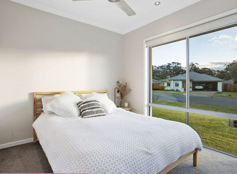 Photo - 37 Cypress Circuit, Coomera QLD 4209 - Image 8