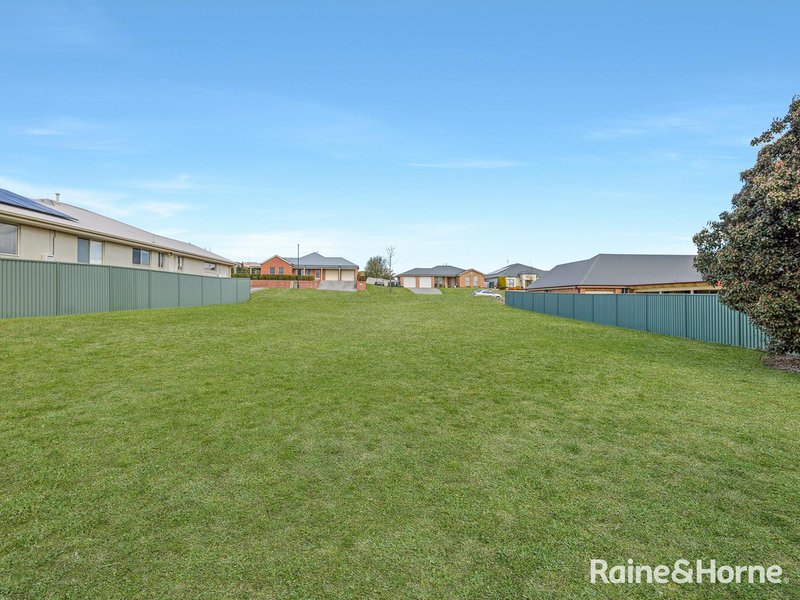 Photo - 37 Cypress Crescent, Kelso NSW 2795 - Image 5