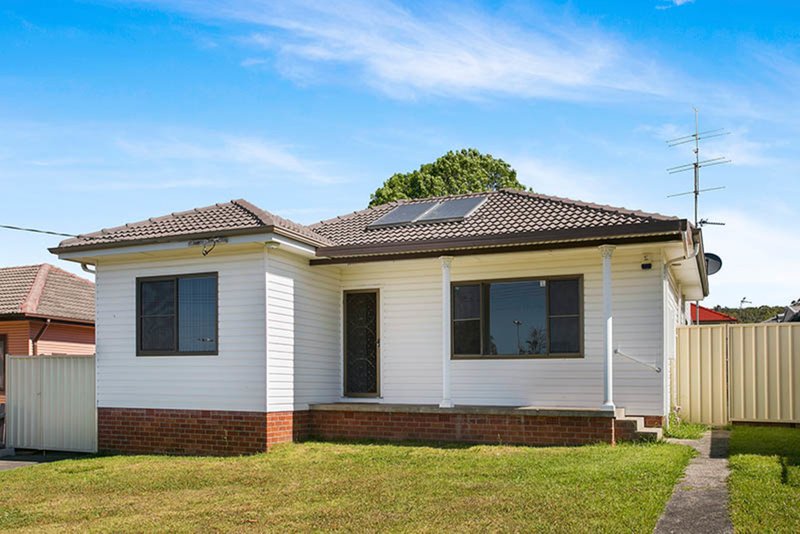 37 Daphne Street, Barrack Heights NSW 2528