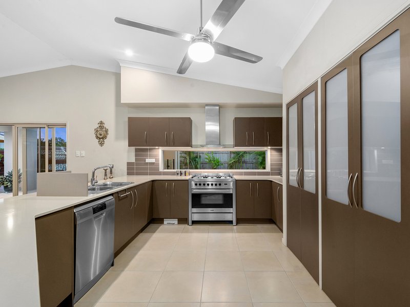 Photo - 37 Darien Street, Bridgeman Downs QLD 4035 - Image 7