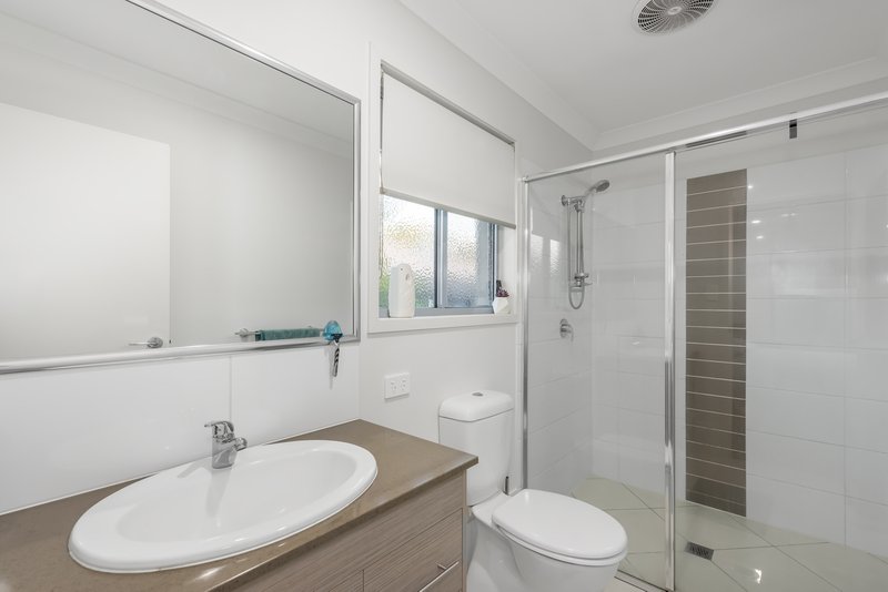 Photo - 37 Denham Circuit, Willow Vale QLD 4209 - Image 12