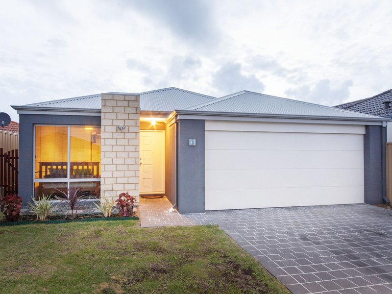 37 Dewsbury Drive, Bertram WA 6167