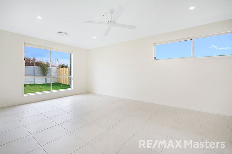 Photo - 37 Drysdale Cres , Bundamba QLD 4304 - Image 6