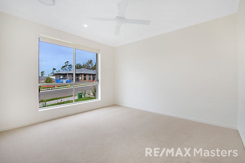 Photo - 37 Drysdale Cres , Bundamba QLD 4304 - Image 8