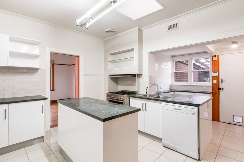 Photo - 37 Duncans Road, Werribee VIC 3030 - Image 6