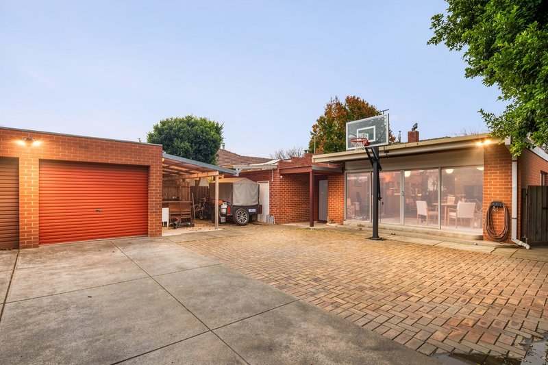 Photo - 37 Duncans Road, Werribee VIC 3030 - Image 14