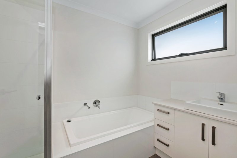 Photo - 3/7 Dundee Street, Reservoir VIC 3073 - Image 6