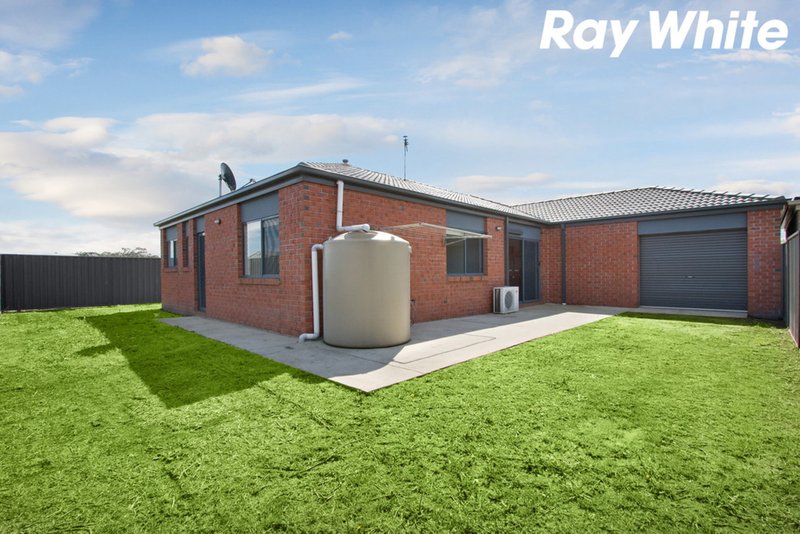 Photo - 37 Elderberry Way, Pakenham VIC 3810 - Image 12