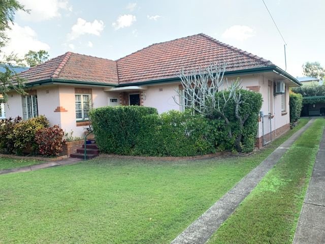 37 Elizabeth Street, Sherwood QLD 4075