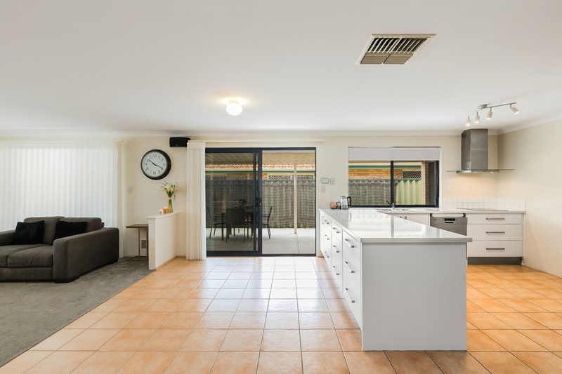 Photo - 37 Ellington Terrace, Port Kennedy WA 6172 - Image 6