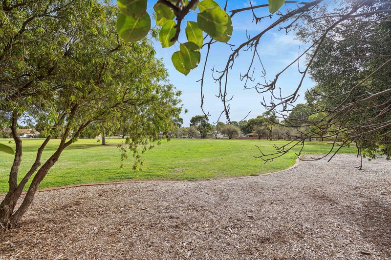 Photo - 37 Ellis Avenue, Morphett Vale SA 5162 - Image 19