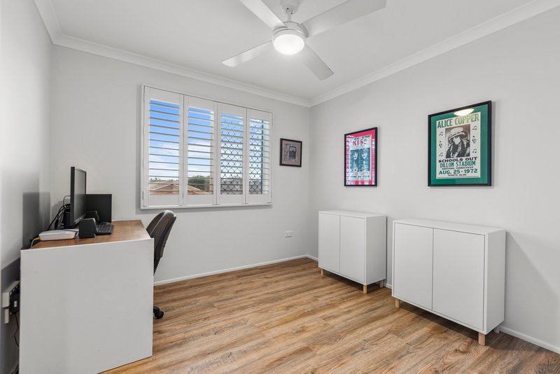 Photo - 3/7 Emsworth Street, Wynnum QLD 4178 - Image 7