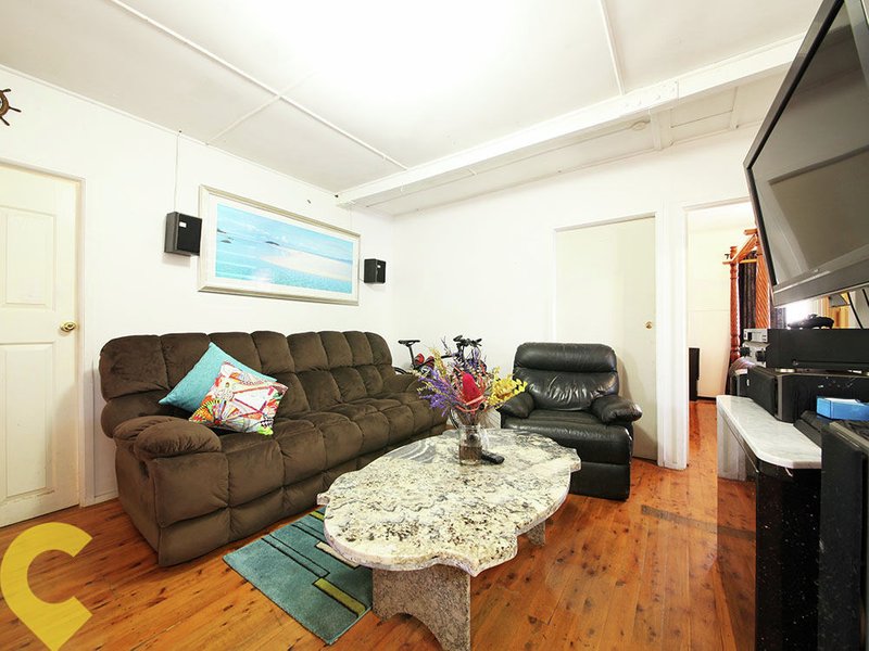 Photo - 37 Enoch Street, Clontarf QLD 4019 - Image 3