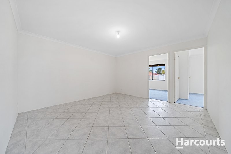 Photo - 37 Eradu Ramble , Hocking WA 6065 - Image 11