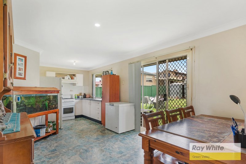 Photo - 37 Esk Avenue, Green Valley NSW 2168 - Image 4