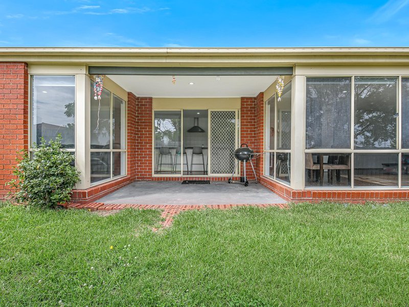 Photo - 37 Eureka Crescent, Narre Warren South VIC 3805 - Image 15