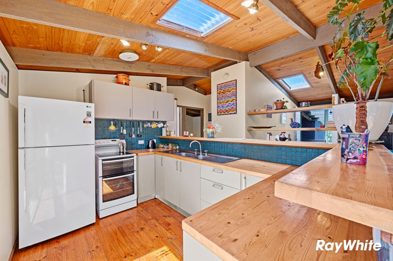Photo - 37 Euroka Avenue, Malua Bay NSW 2536 - Image 4