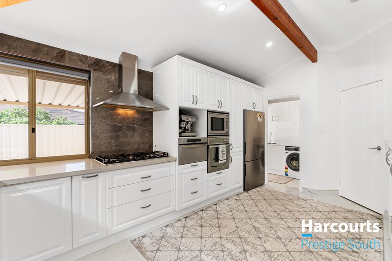 Photo - 37 Expedition Drive, Thornlie WA 6108 - Image 9