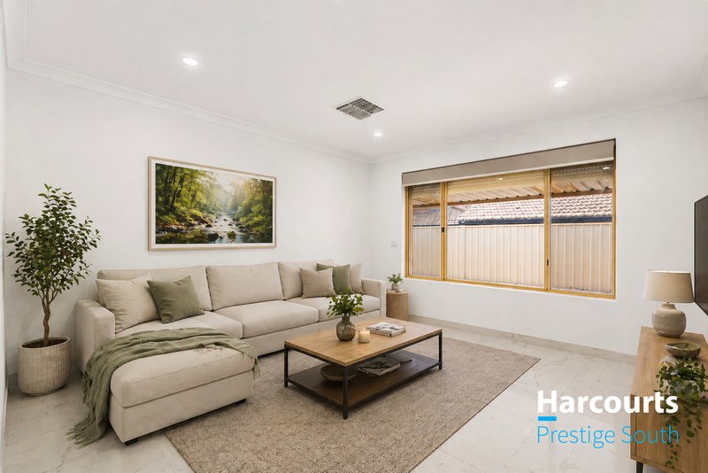Photo - 37 Expedition Drive, Thornlie WA 6108 - Image 12