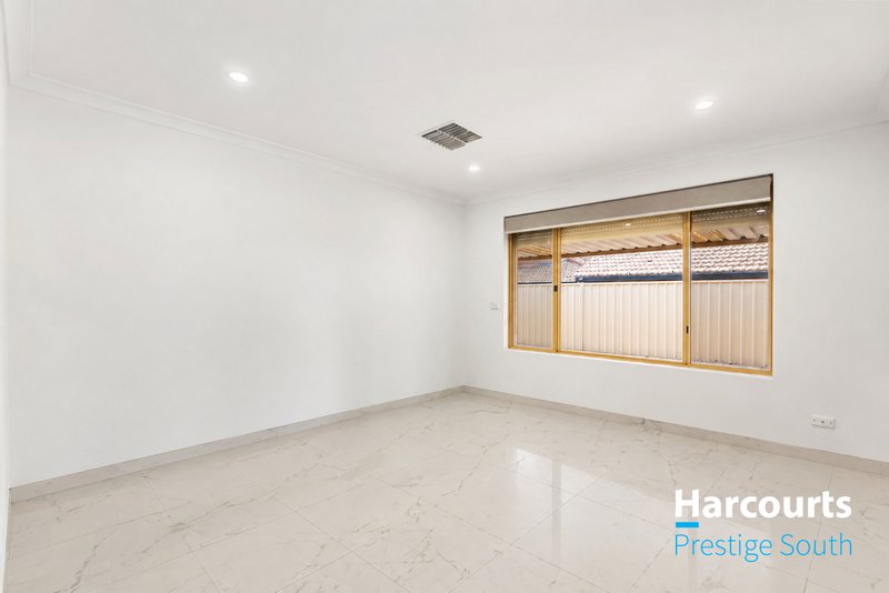 Photo - 37 Expedition Drive, Thornlie WA 6108 - Image 13