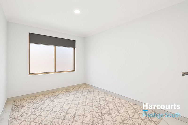 Photo - 37 Expedition Drive, Thornlie WA 6108 - Image 20