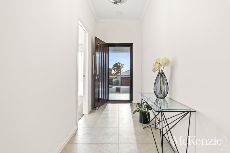 Photo - 37 Fairview Terrace, Clearview SA 5085 - Image 5
