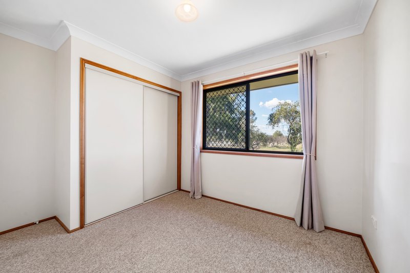 Photo - 37 Fairway Drive, Pittsworth QLD 4356 - Image 12