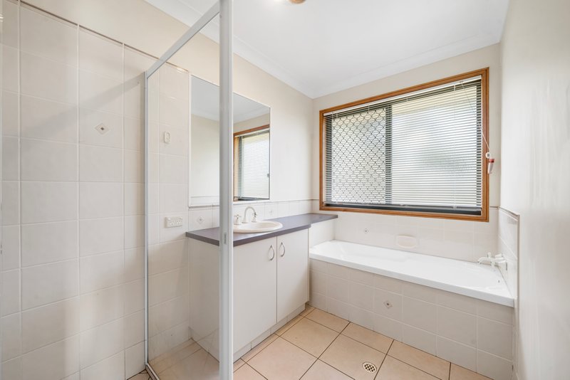Photo - 37 Fairway Drive, Pittsworth QLD 4356 - Image 13