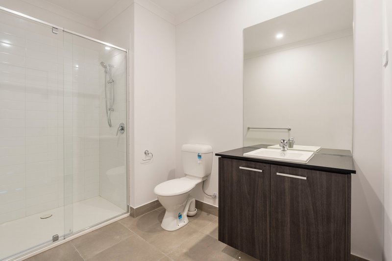 Photo - 37 Fairywren Road, Mickleham VIC 3064 - Image 9