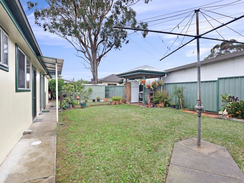 Photo - 37 Ferndell St , Chester Hill NSW 2162 - Image 9