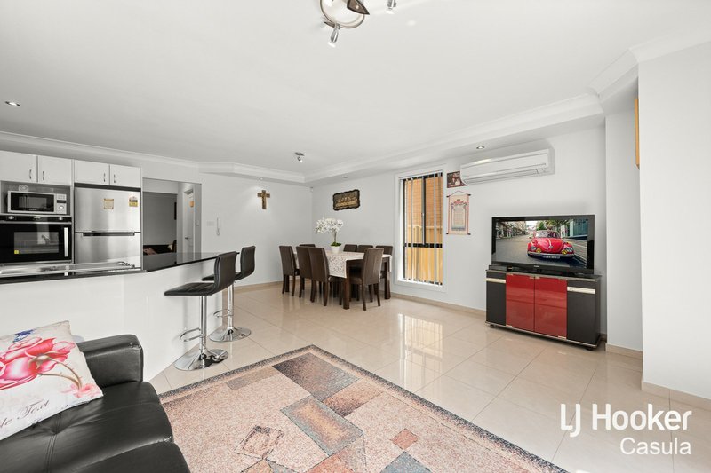 Photo - 37 Flame Tree Street, Casula NSW 2170 - Image 4