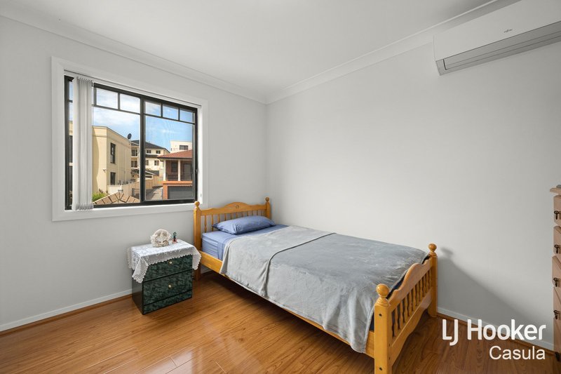 Photo - 37 Flame Tree Street, Casula NSW 2170 - Image 6