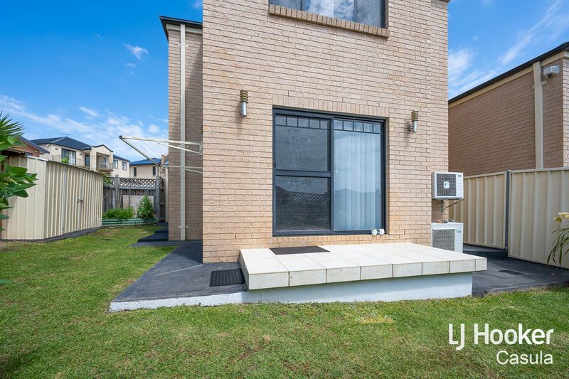 Photo - 37 Flame Tree Street, Casula NSW 2170 - Image 8