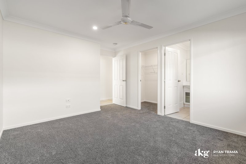 Photo - 37 Flora Terrace, Pimpama QLD 4209 - Image 10