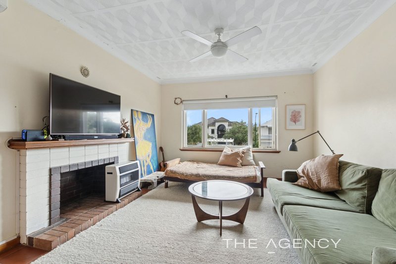 Photo - 37 Floyd Street, Trigg WA 6029 - Image 5