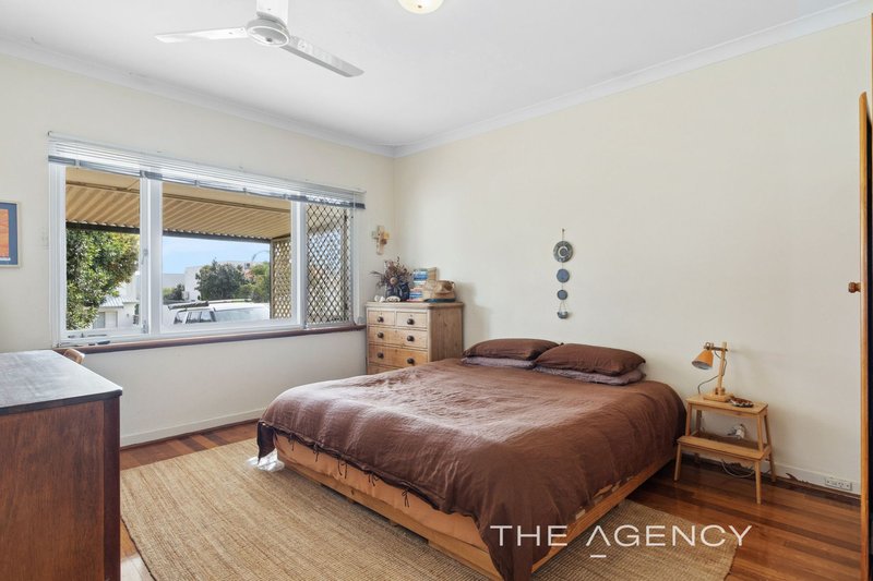 Photo - 37 Floyd Street, Trigg WA 6029 - Image 11