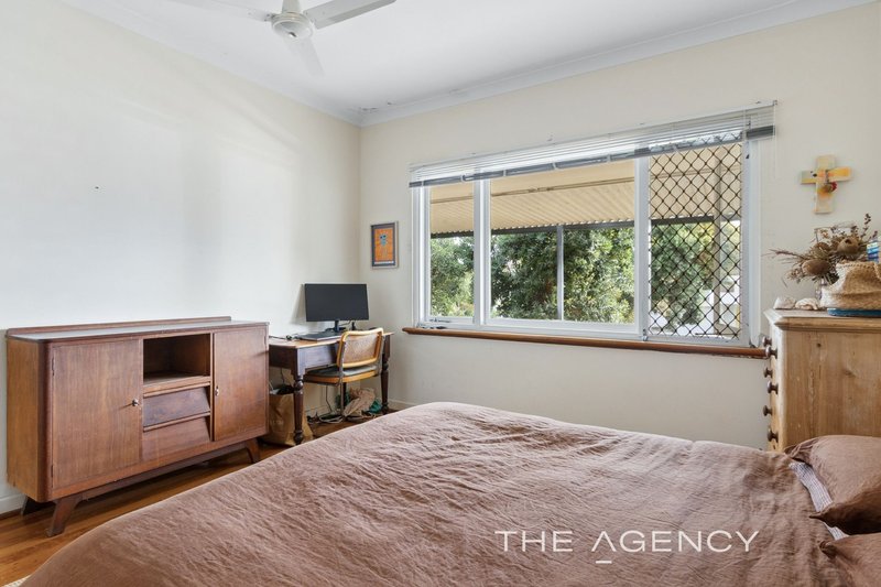 Photo - 37 Floyd Street, Trigg WA 6029 - Image 12
