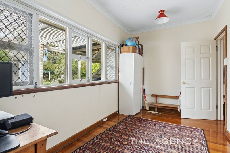 Photo - 37 Floyd Street, Trigg WA 6029 - Image 17