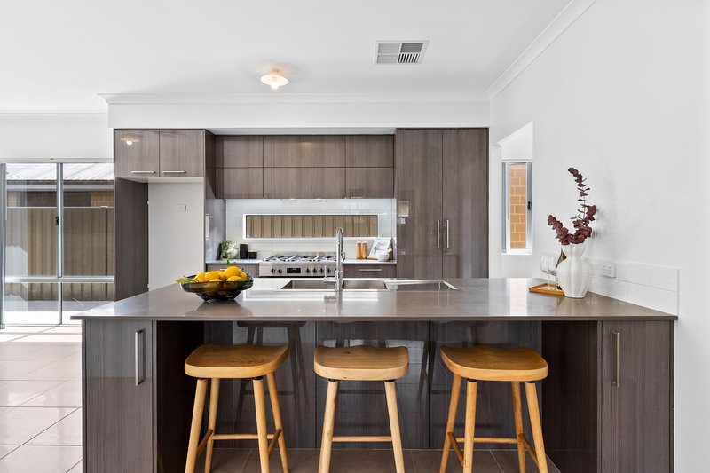 Photo - 37 Forever Boulevard, Banksia Grove WA 6031 - Image 6