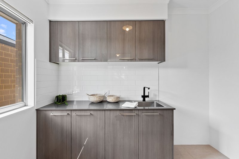 Photo - 37 Forever Boulevard, Banksia Grove WA 6031 - Image 8