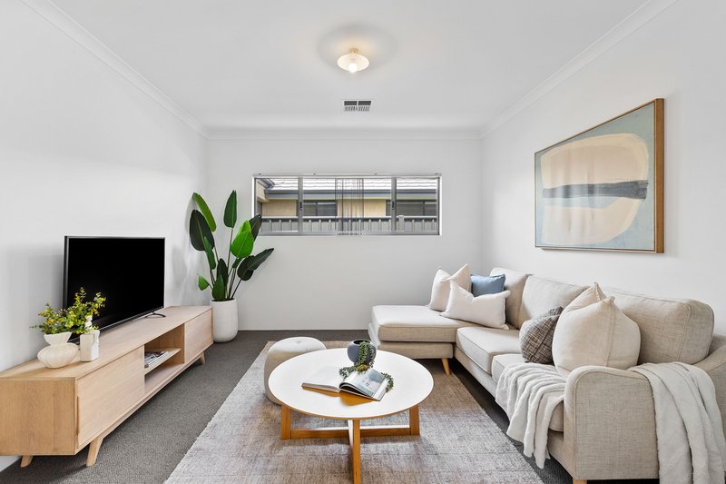 Photo - 37 Forever Boulevard, Banksia Grove WA 6031 - Image 11