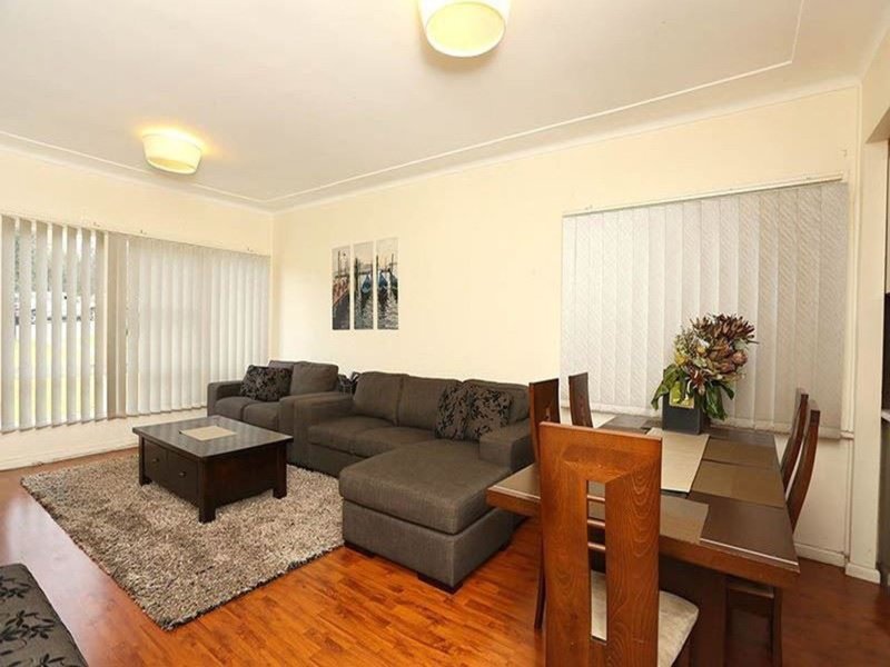 Photo - 37 Freeman Street, Lalor Park NSW 2147 - Image 3