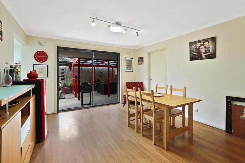 Photo - 37 Fryers Road, Highton VIC 3216 - Image 6