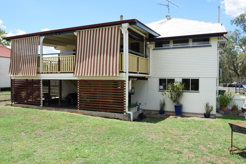 Photo - 37 Gardner Street, Toogoolawah QLD 4313 - Image 6