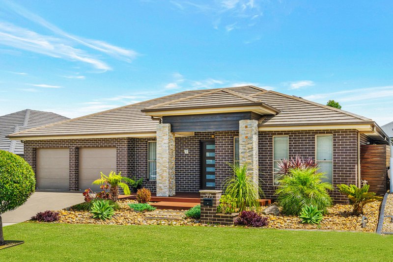 Photo - 37 Geoghegan Circuit, Oran Park NSW 2570 - Image 2