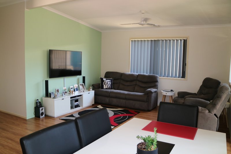 Photo - 37 Gertrude St , Redcliffe QLD 4020 - Image 3