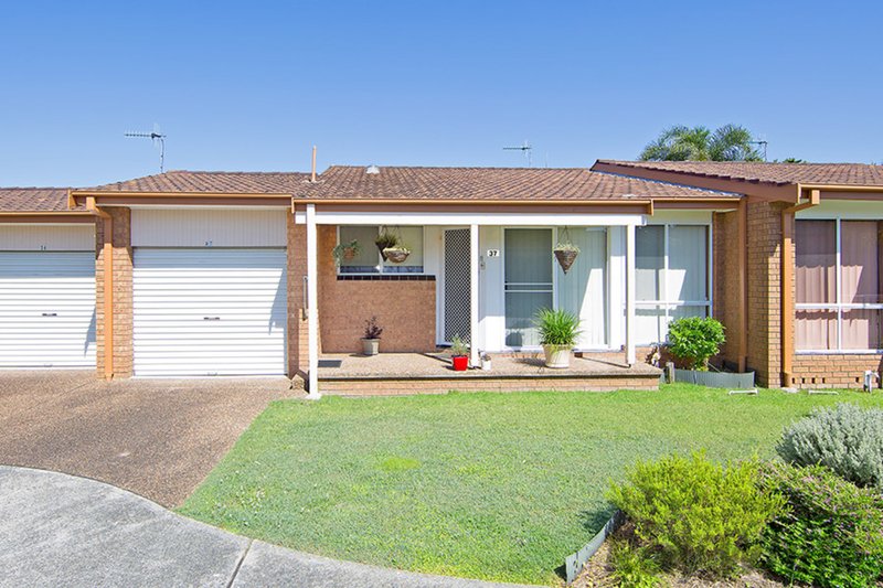 37 Gilbert Avenue, Gorokan NSW 2263