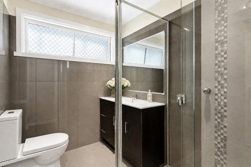 Photo - 37 Glenmorgan Close, Clayton South VIC 3169 - Image 6