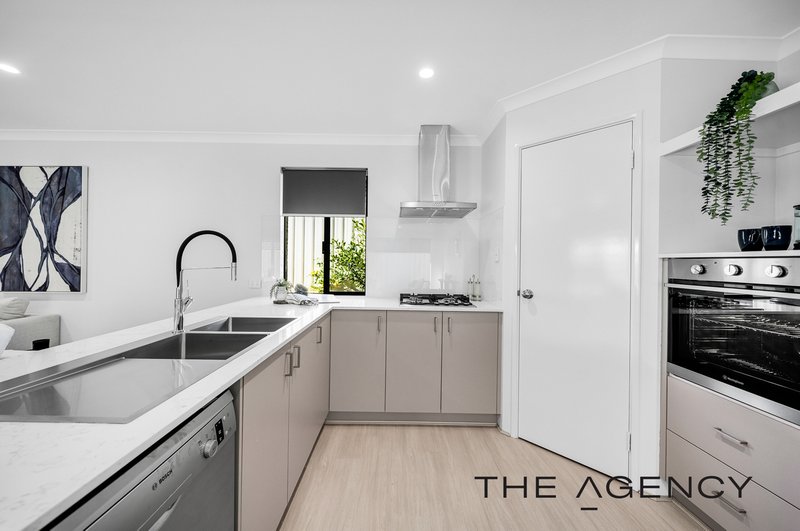 Photo - 37 Gnangara Road, Madeley WA 6065 - Image 8